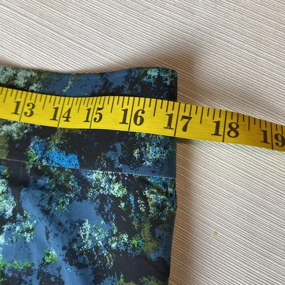 Lululemon El Current Board Green‎ Blue Swim Trunks Board Shorts Size 34 unlined - Picture 9 of 10